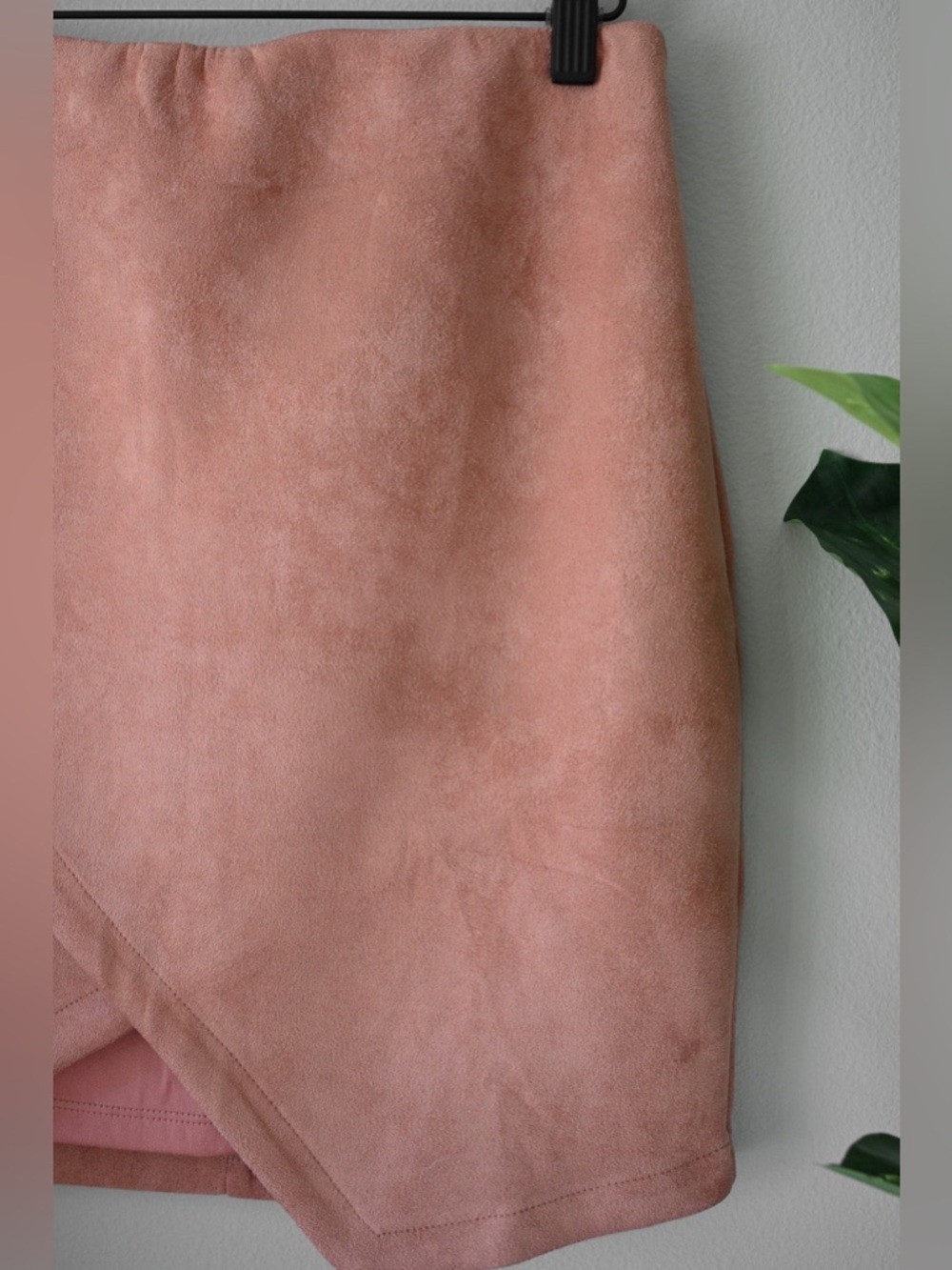 Seek The Label Pink  Suede Mini Skirt - Picture 2 of 3